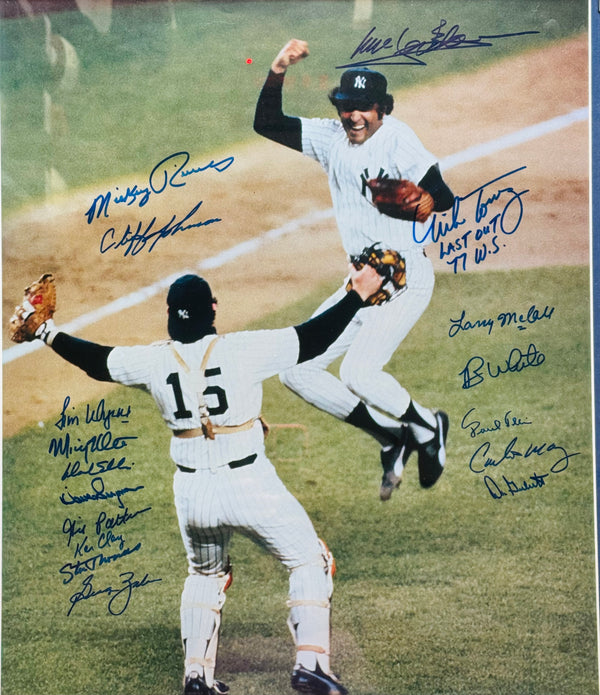 1977 New York Yankees Autographed 16X20 Framed Baseball Photo