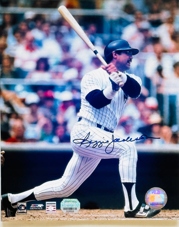 Reggie Jackson Autographed 8x10 Yankees Photo (Mounted Memories)