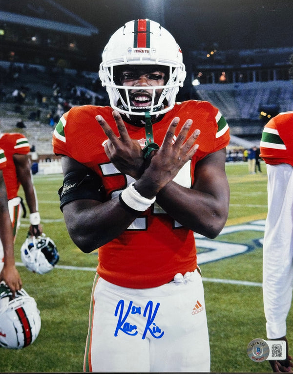 Kam Kinchens Autograped Hurricanes 8x10 Photo (Beckett)